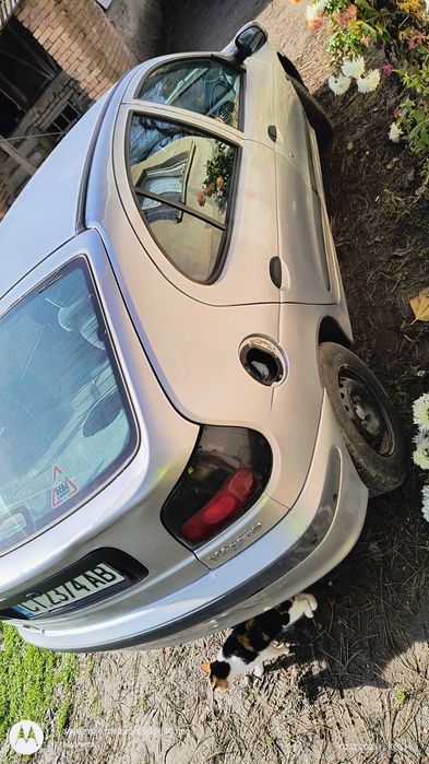 Продавам рено меган