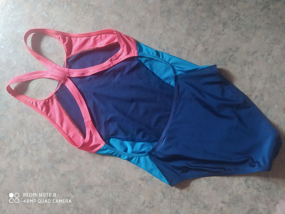 Продам купальники