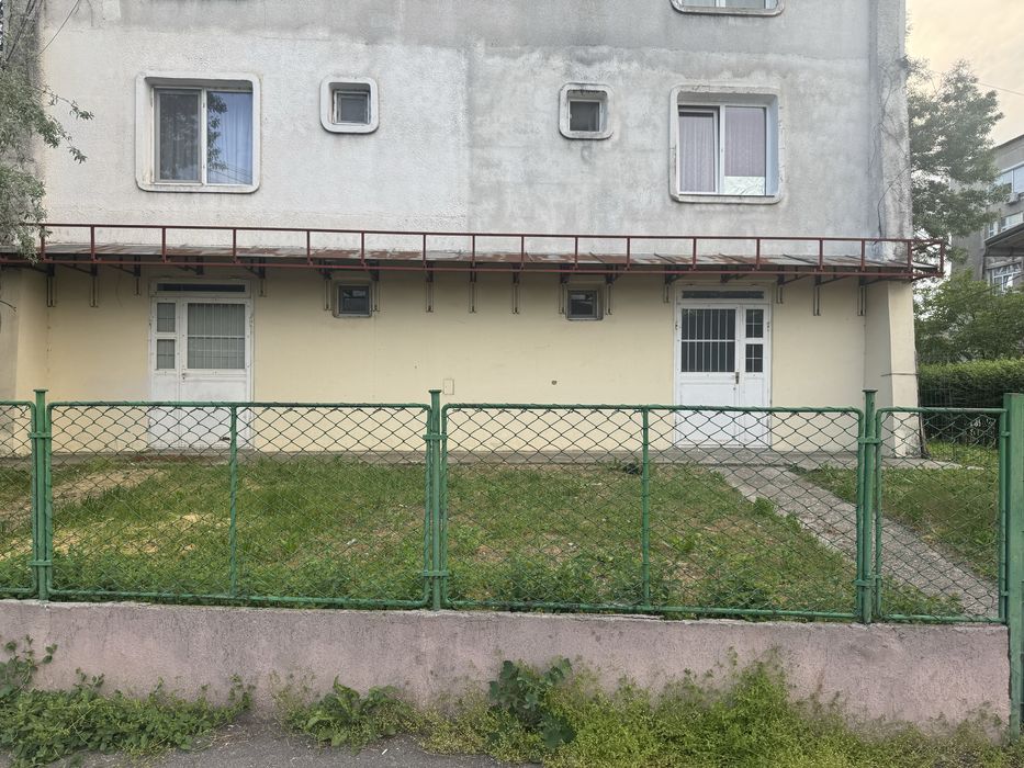 Inchiriez spatiu comercial - central
