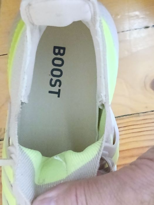 Маратонки ADIDAS Bost