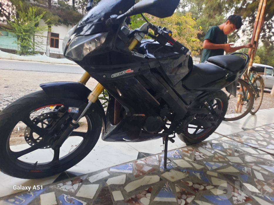 Moto sotiladi bmw 250 kubali aybi yoq