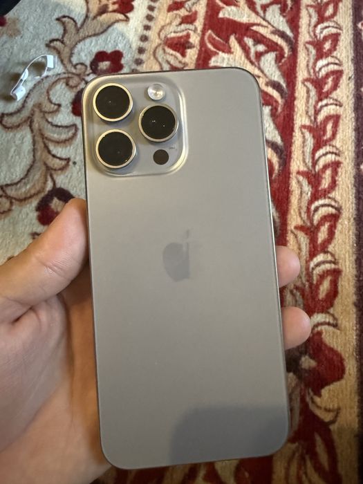 iPhone 15pro max Natural Titan