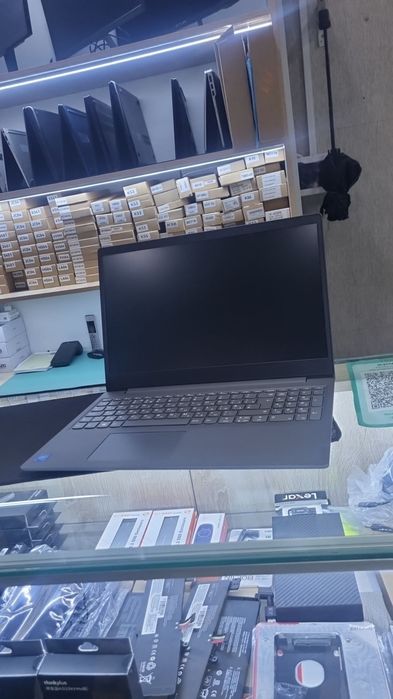 Lenovo Core i3 11th / 4GB / 512GB SSD / ideal holat , kafolat 30 kun