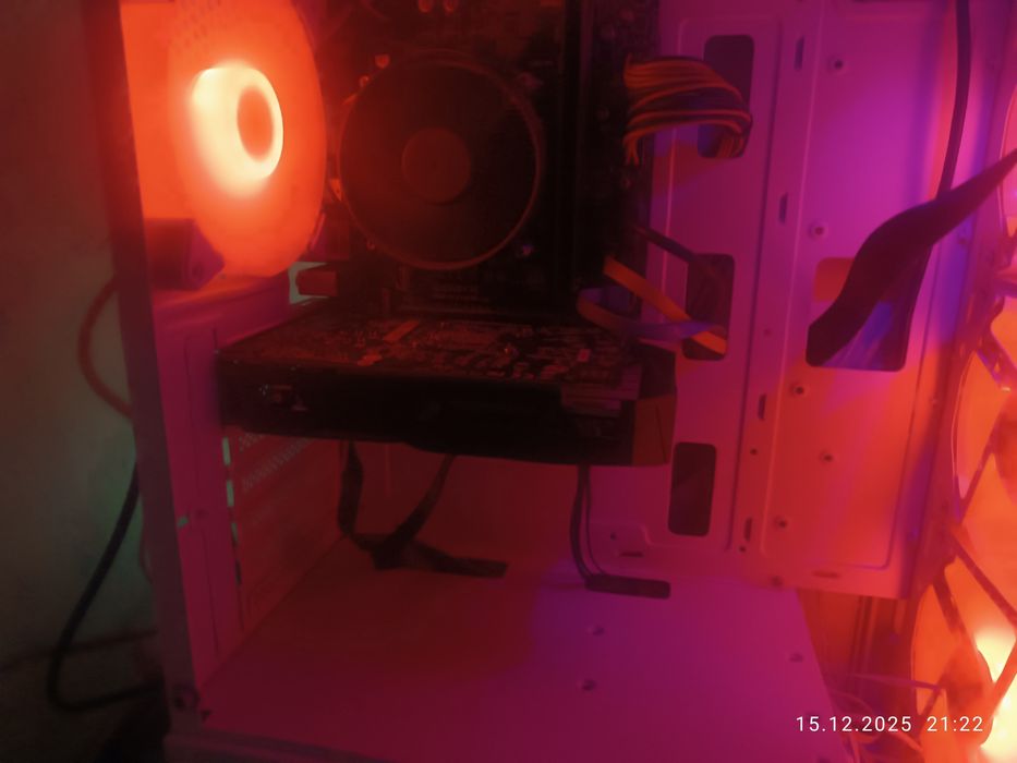 Продам GTX 1050 2GB срочно!