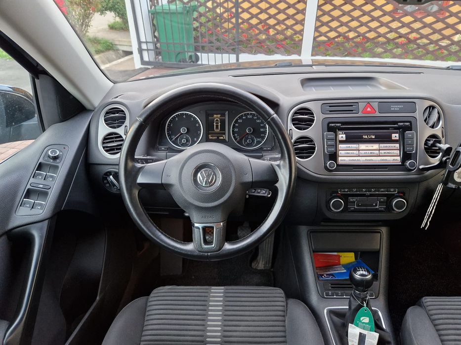 Vând Volkswagen Tiguan  an 2011