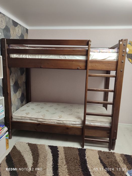 Продам деревянную кровать