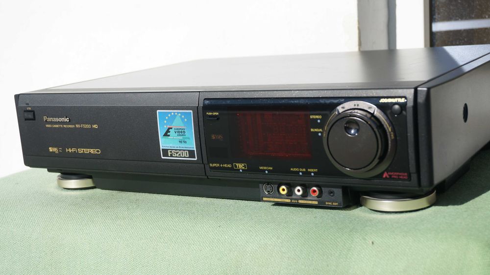 Video recorder S-VHS Panasonic NV-FS200 TBC stereo Hi-Fi