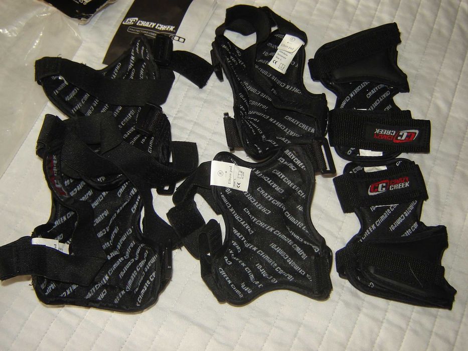 Set protectie genunchi, coate si palme marca Crazy Creek size L