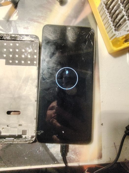 Продам смартфоны на запчасти