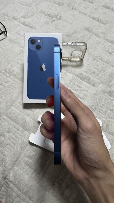 Продам Iphone 13 128 gb Blue