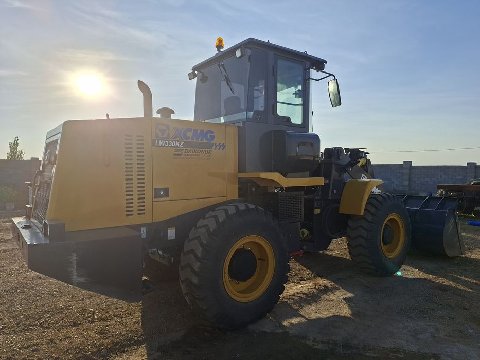 Продаю погрузчик XCMG 330