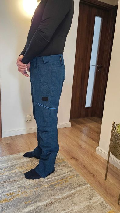 Haina si pantaloni snowboard