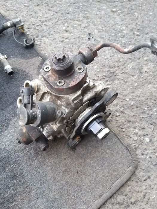 POMPA VOLVO 0445010618 31272896