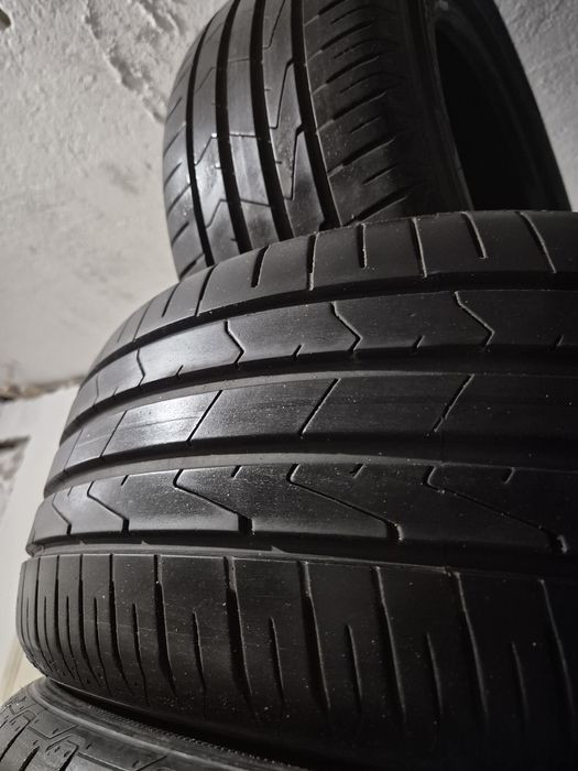 Vând 4 cauciucuri de vară Hankook