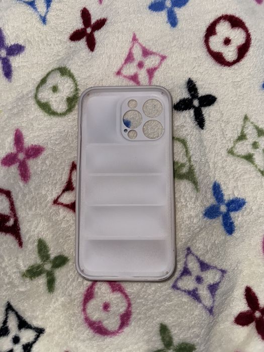 vand diverese huse iphone 13 pro