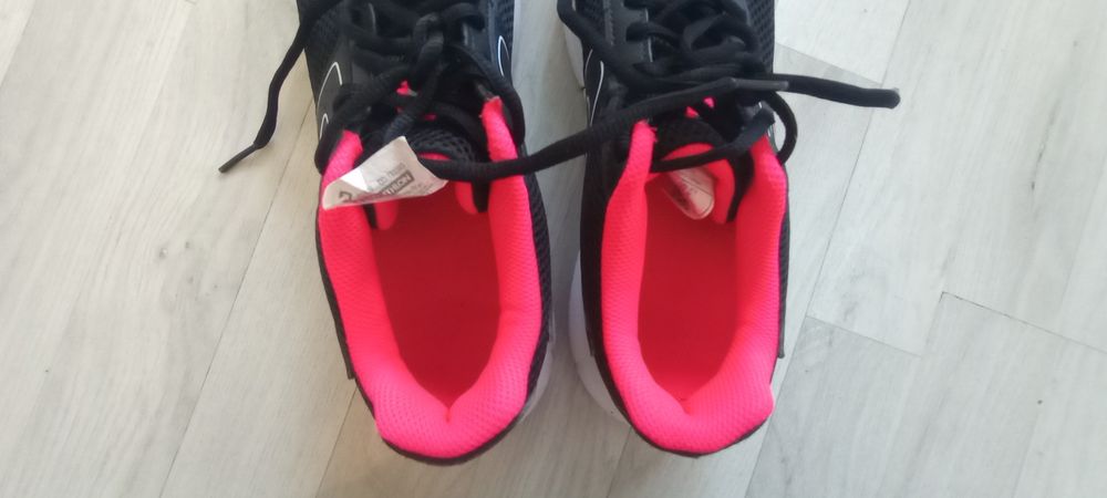 Нови леки маратонки