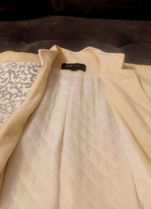 Уникално дамско палто (кашмир и вълна) с кожен кант, размер S-M