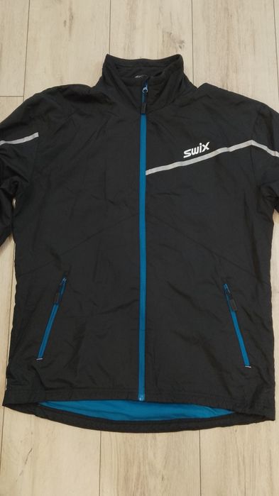 Мъжки суичър и лятна риза