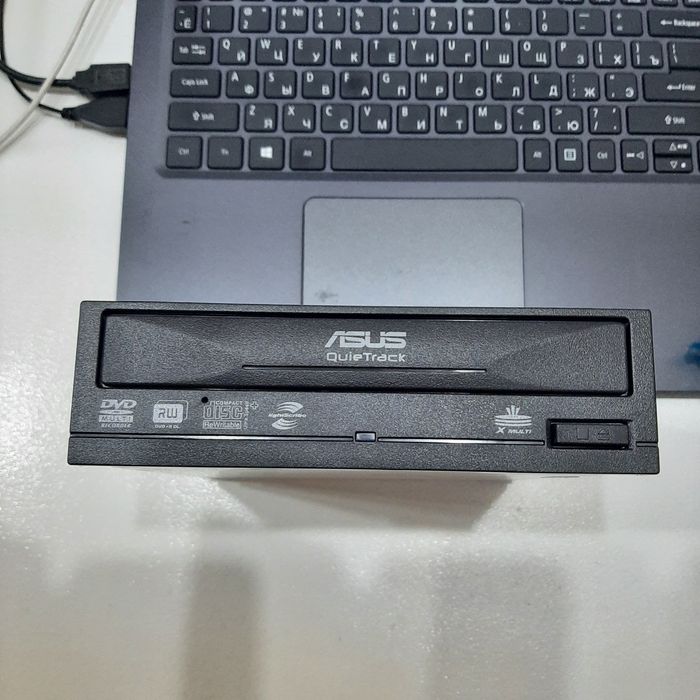 Оптический привод ASUS DRW-1814BL.