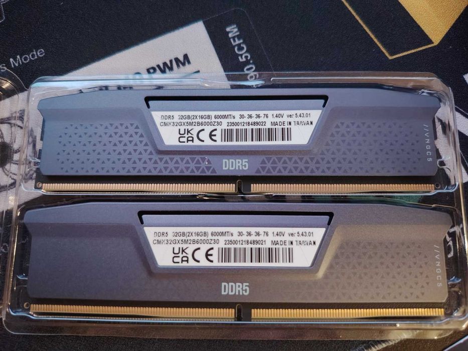 Рам памет 32GB (2x16GB) DDR5 6000 MT/s CL30 Corsair Vengeance Black
