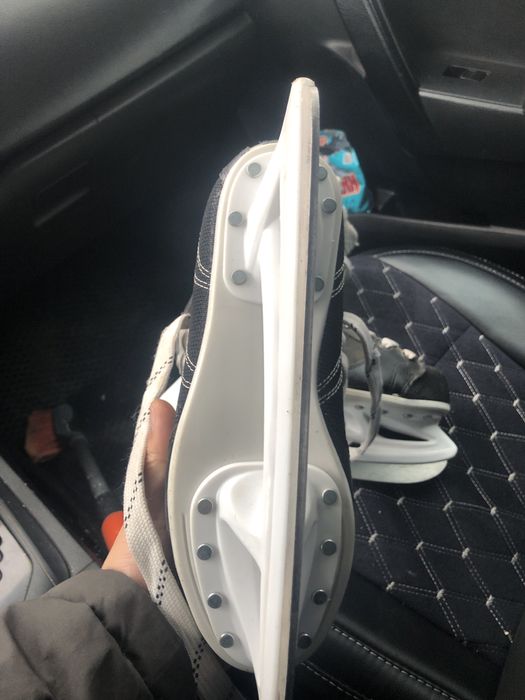 Продаю коньки в отличном состояние