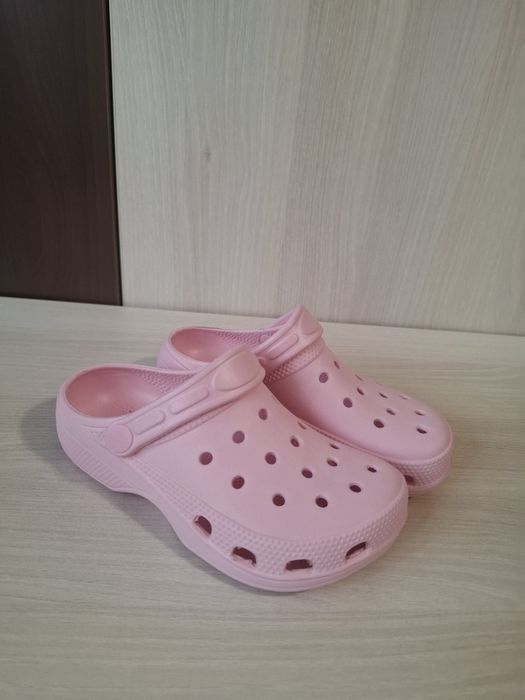 Papuci fete crocs