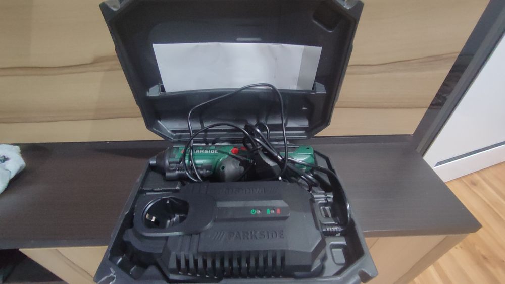 Акумулаторна отверка 4.6 волта, БЪРЗО ЗАРЕЖДАНЕ