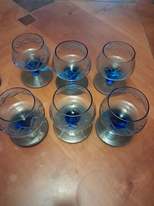 Set 12  pahare vin și coniac
