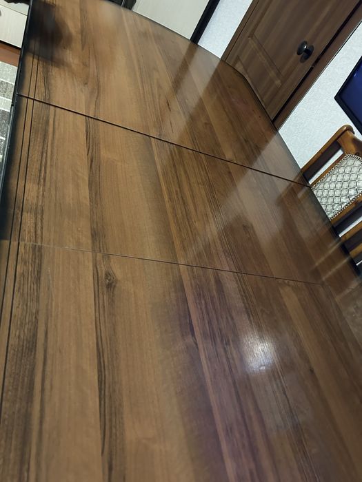 Стол 2м со стульями