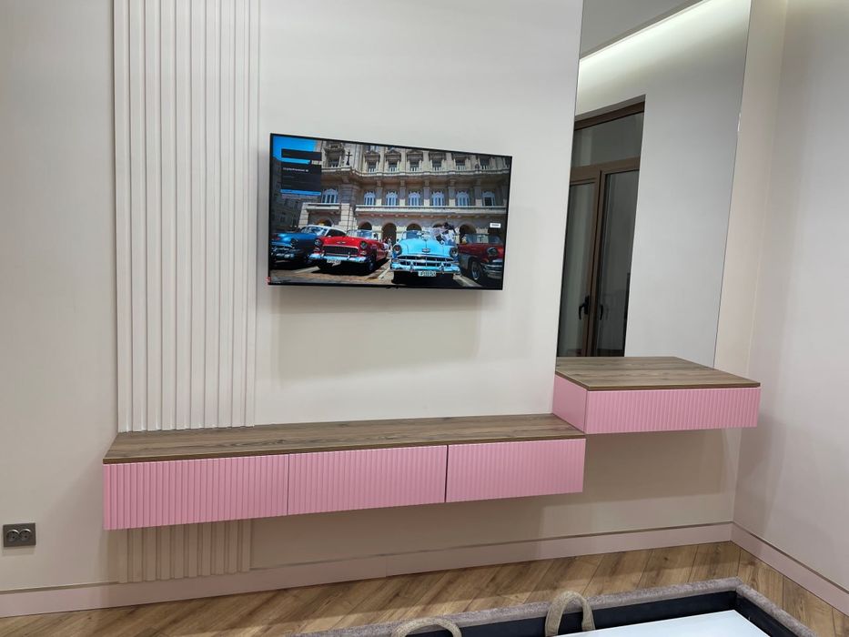 Спальня прихожка гардероб кухня