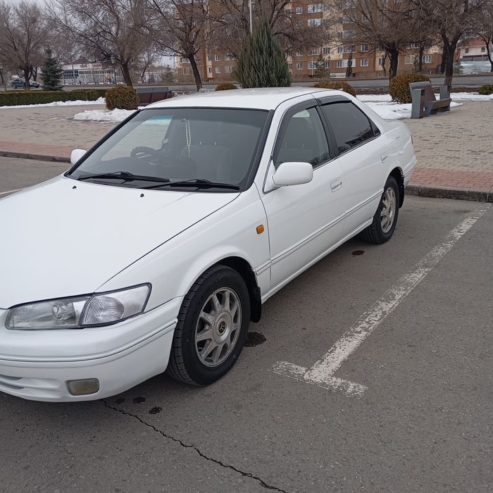 Тайота камрй грация