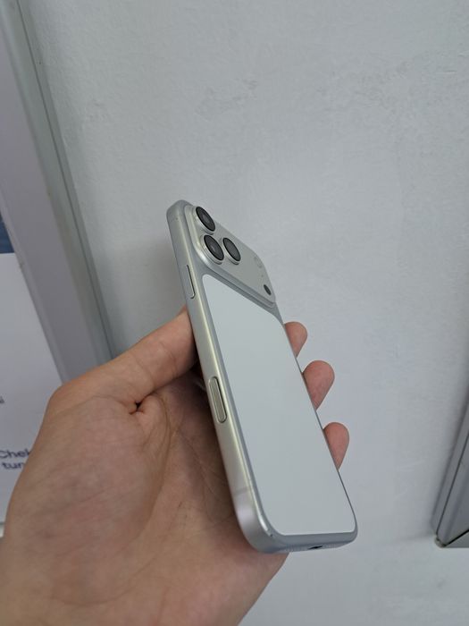 iPhone 17 pro max память 1ТВ хитой варианти