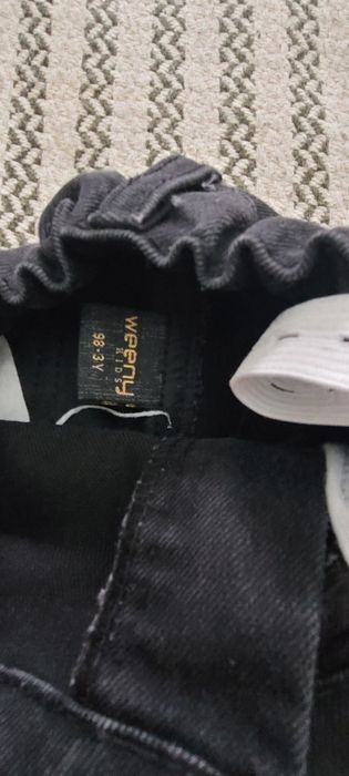 Джинсы черные на мальчика 2,5-4 лет