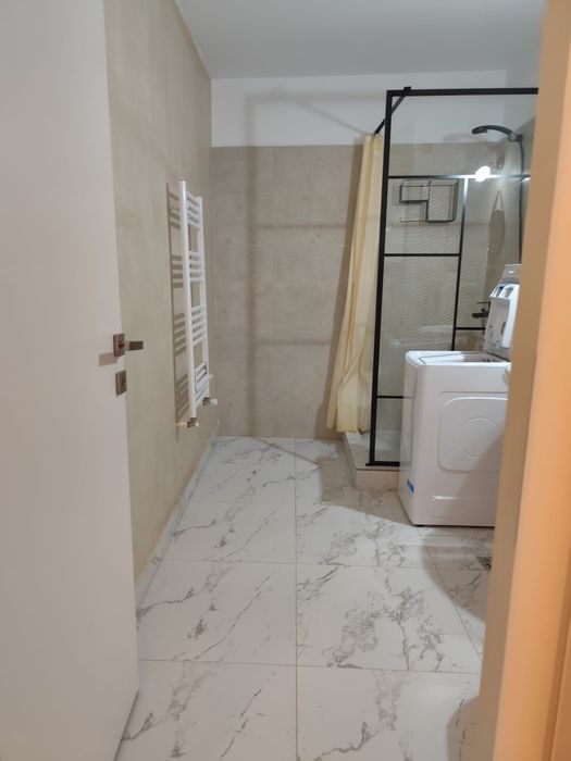 Închiriez apartament cu două camere in Cluj.
