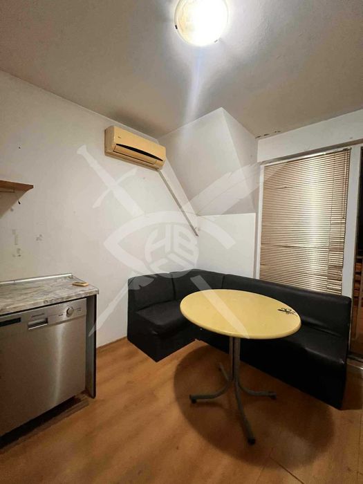 Дава се под наем Двустаен апартамент в Варна, Цветен квартал - 54 кв.м за 400 € - Снимка #1