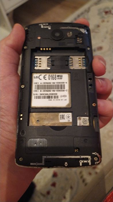 Продам телефон LG