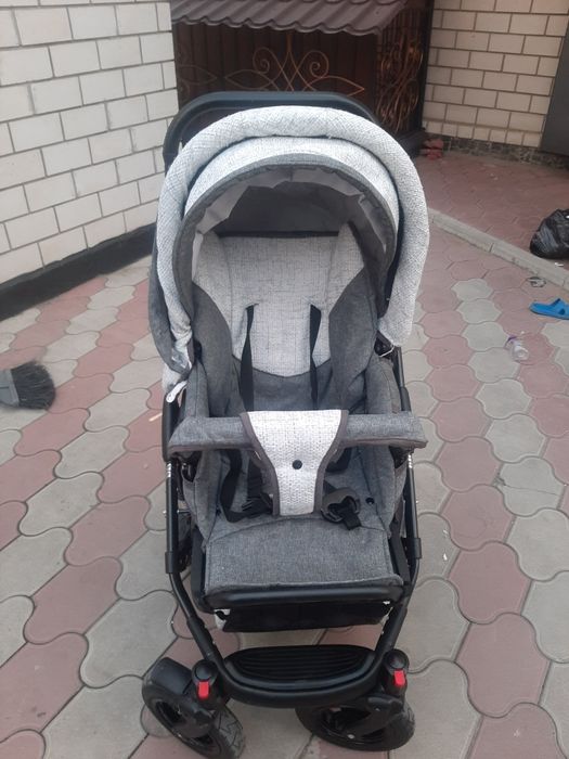 Продам коляску 3 в 1