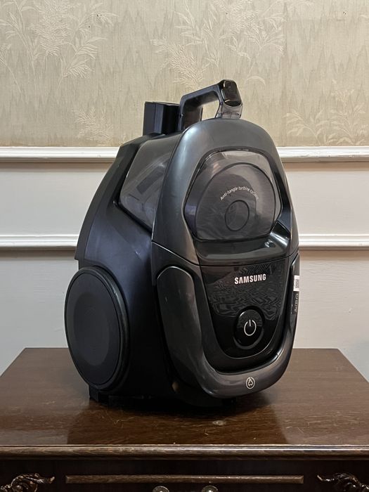 Пылесос Samsung SC18M31C5HG