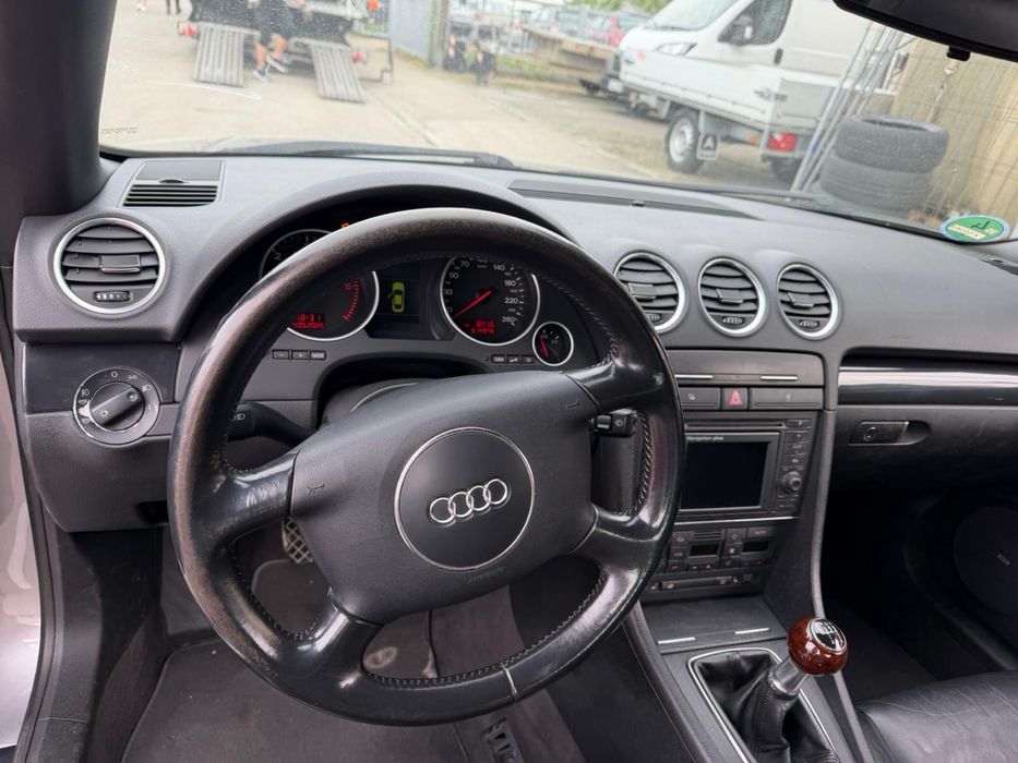 AUDI A4 0 — imagine 3