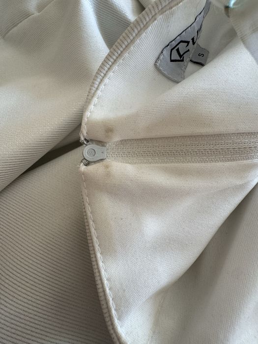 Lucy рокля бяла, елегантна и къса