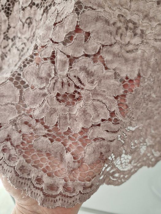 Bluză din dantelă