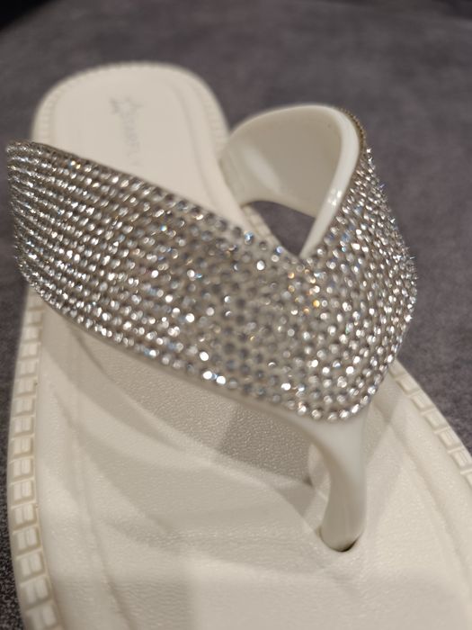 Новые сланцы- тапки