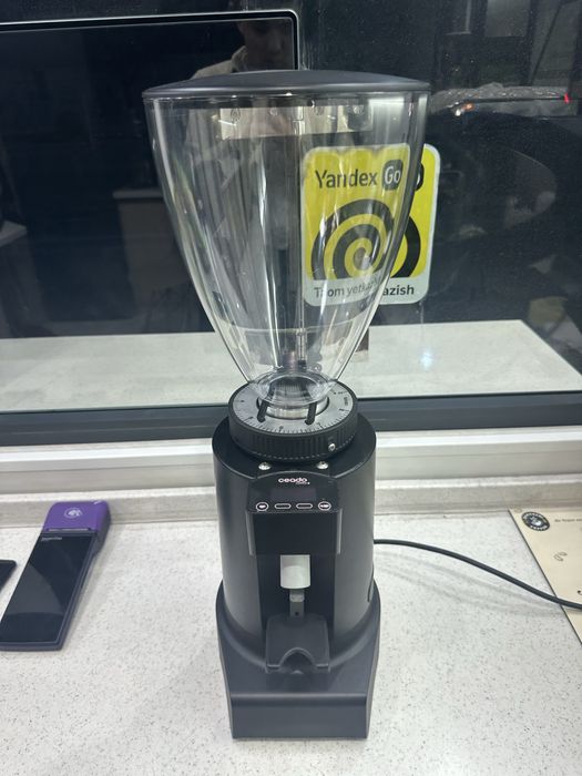 Кофемолка новая автоматическая