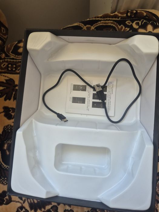 Vând masca led megoo