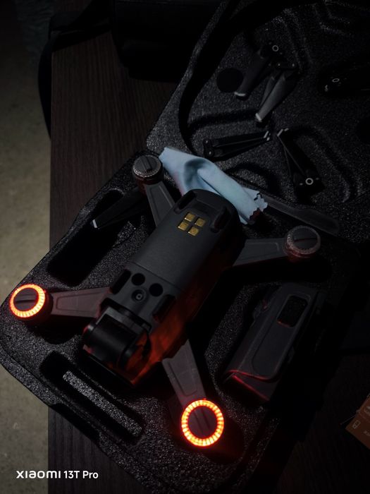 DJI Spark ORIGINAL – 2 baterii + accesorii complete