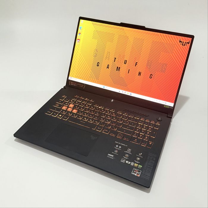 ASUS TUF A17/240Hz 2.5k 17.3”/Ryzen 7 7735HS/RTX 4060/32GB 4800MHz/1TB