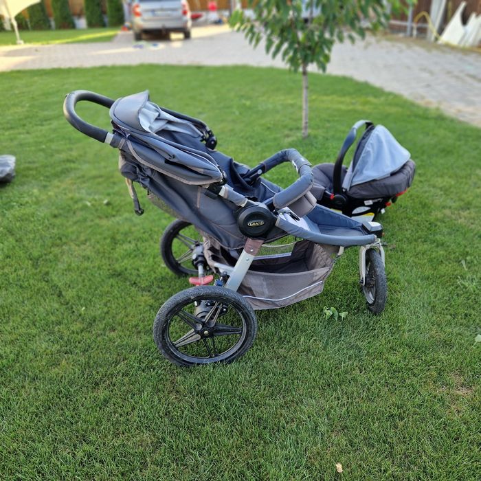 Carucior 3 in 1 graco
