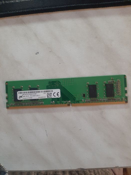 Продам DDR4 Micron 4gb