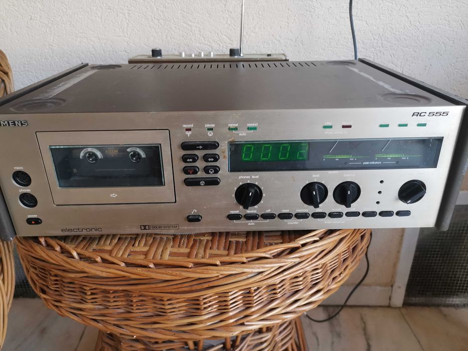SIEMENS RC 555 cass deck , partial defect , pt. restaurare