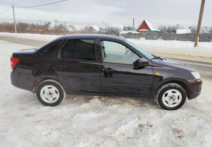 ВАЗ Лада гранта 2012 год автомат